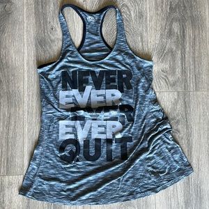 Women’s Sports Top Size S